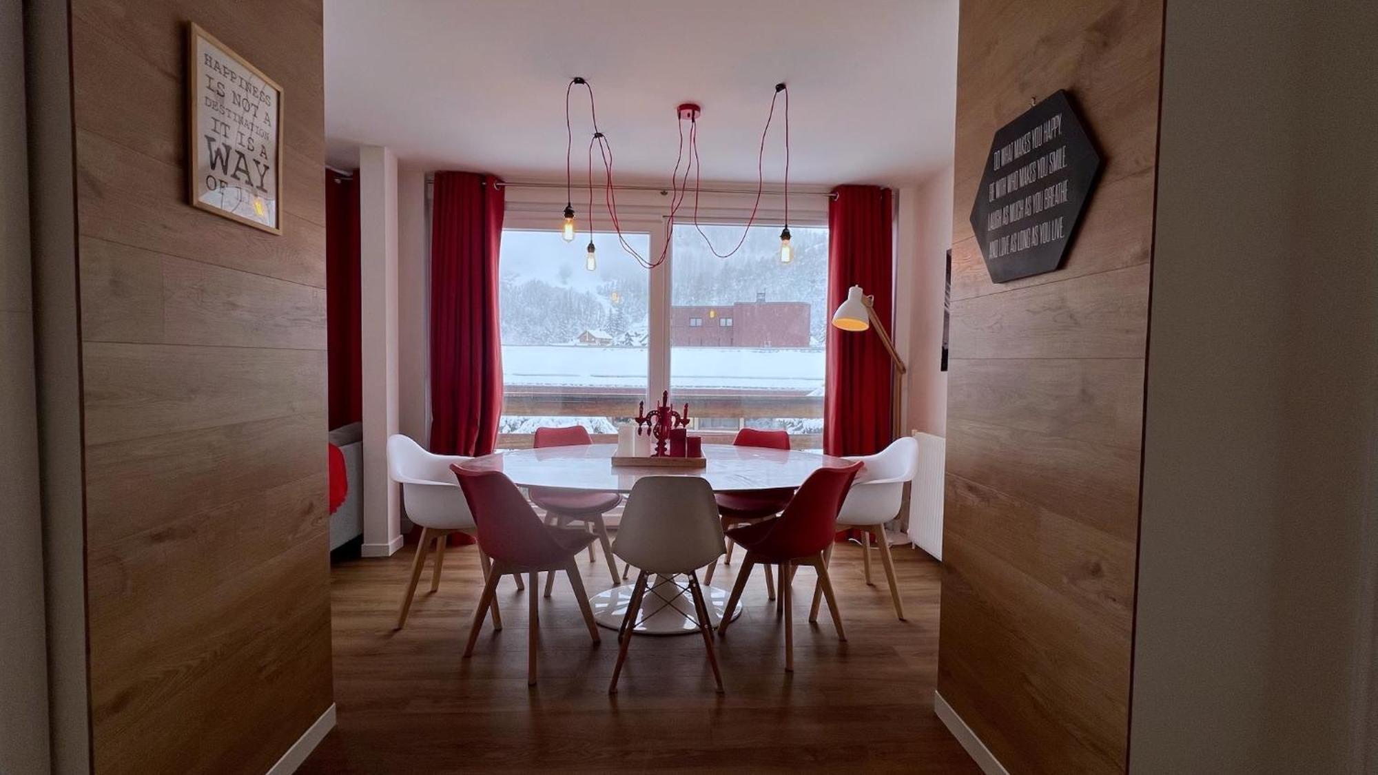 Rouge Canneberge -8 Personnes- 84M2 Vue Degagee Setaz Валуар Экстерьер фото